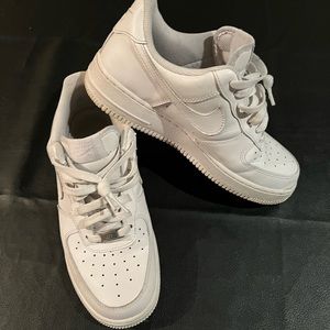 Nike Air force 1 white low top  315115-112 womens Sz US 8.5